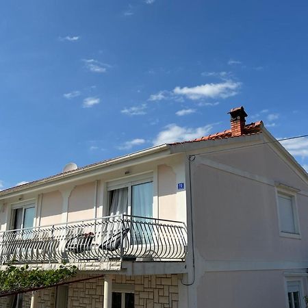 Apartments Tino & Leon Sukošan المظهر الخارجي الصورة