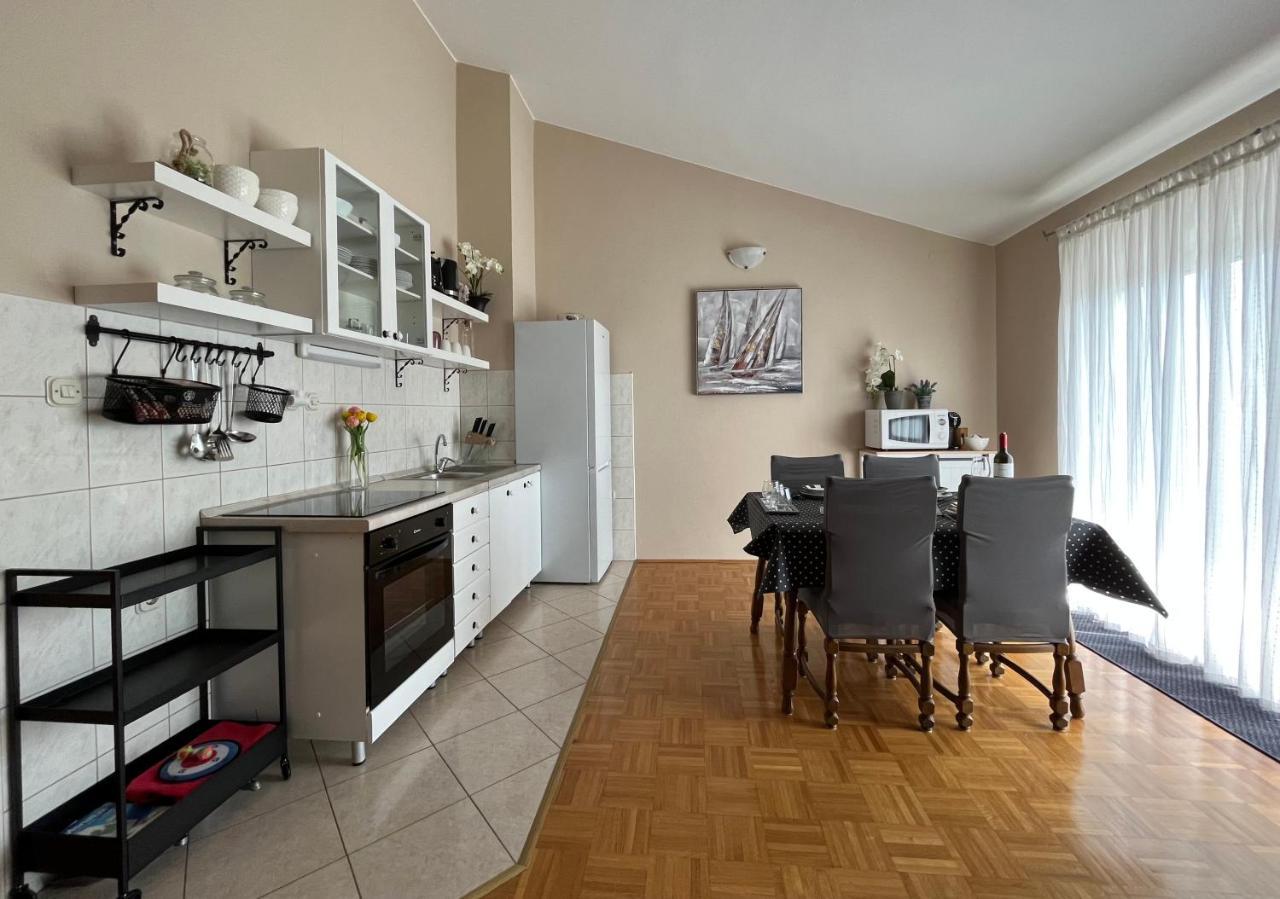 Apartments Tino & Leon Sukošan المظهر الخارجي الصورة