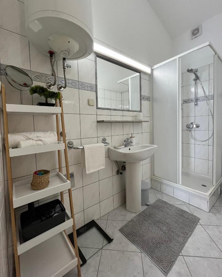 Apartments Tino & Leon Sukošan المظهر الخارجي الصورة