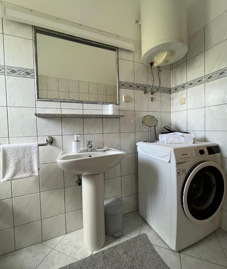 Apartments Tino & Leon Sukošan المظهر الخارجي الصورة